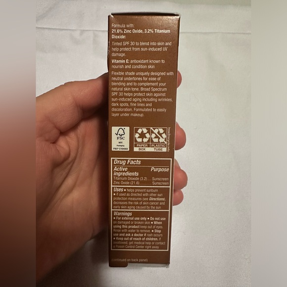 Neutrogena Purescreen+ Tinted Mineral Face Sunscreen, 1.1 fl oz New In Box - Picture 10 of 10